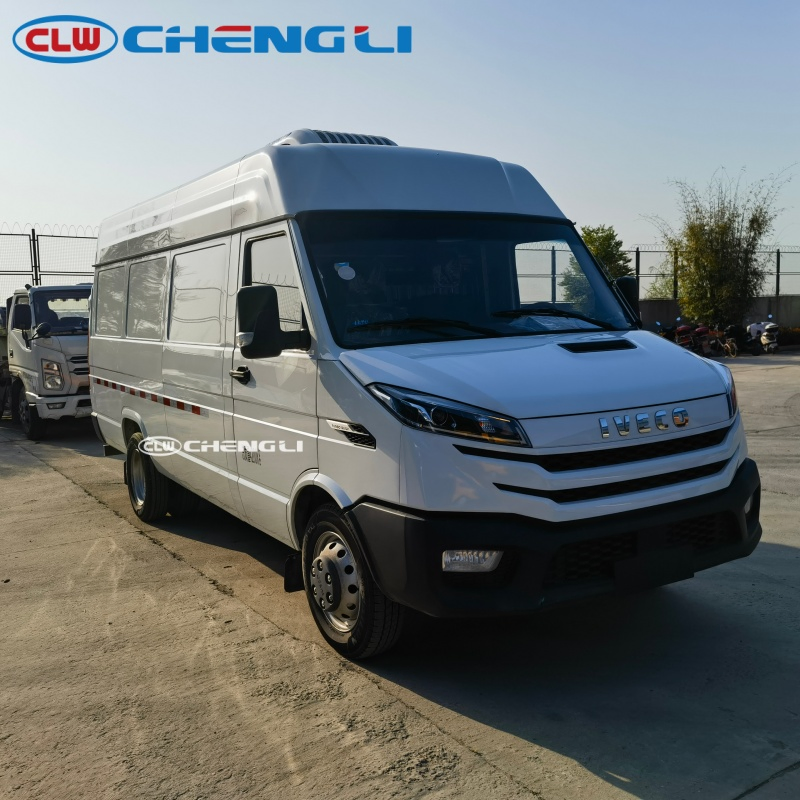 รถห้องเย็นตู้บรรทุก IVECO 4×2 ห้องบรรทุก 3.2×1.6×1.7 ม. เลือกพวงมาลัยซ้าย-ขวา มาตรฐานยุโรป